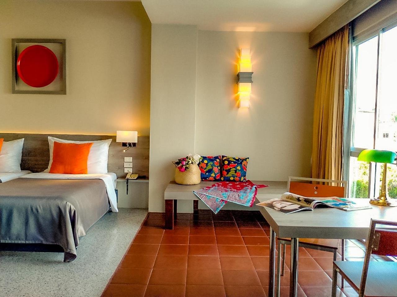 Sino House Phuket Hotel - Sha Plus Quarto foto